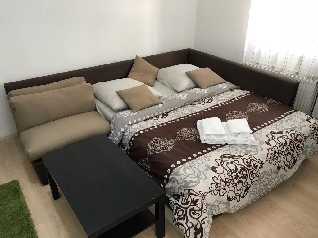 Gil Apartments, Квартира Студия В Самом Центре Пл Петефи Oezjhorod Buitenkant foto
