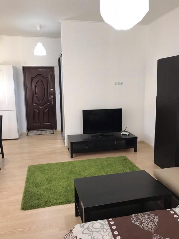 Gil Apartments, Квартира Студия В Самом Центре Пл Петефи Oezjhorod Buitenkant foto